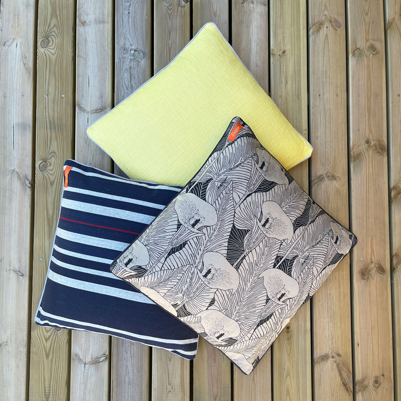 Gaspar pude DK blue+red jacquard