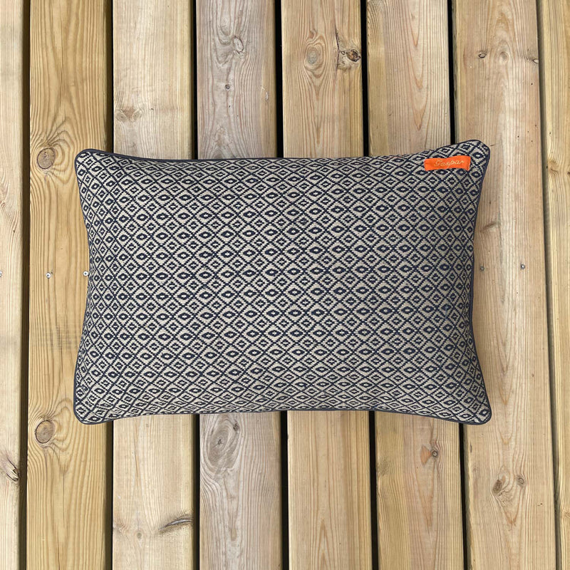 Gaspar pude Sand+Blue jacquard
