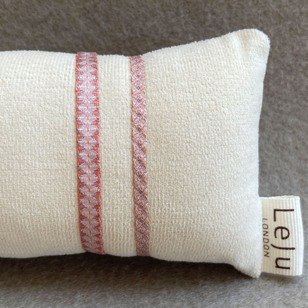 LeJu London / Sæt med to armbånd - vævet i rosa nuancer