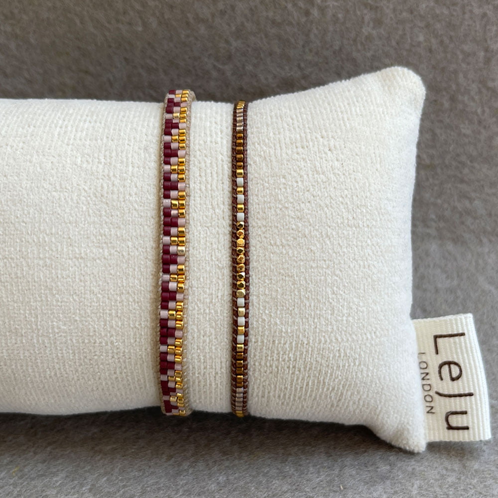 LeJu London / Sæt med to armbånd - vævet med perler i rosa nuancer, guld og forgyldt